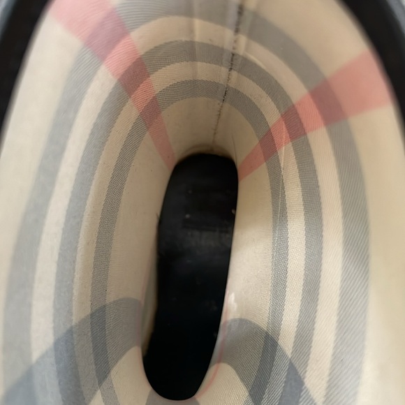 Burberry Rain Boots Sz 9 - Picture 12 of 14